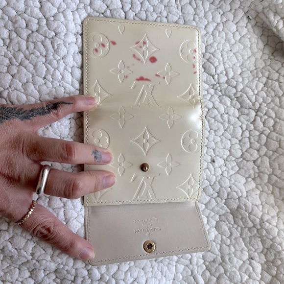 Authentic Louis Vuitton small wallet - Picture 4 of 7